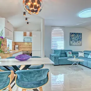 Birimac Apartment