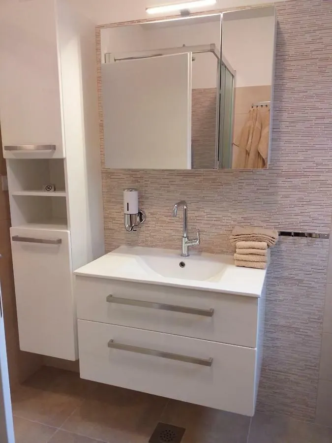 Apartment Apartman Leanton Pula Croatia